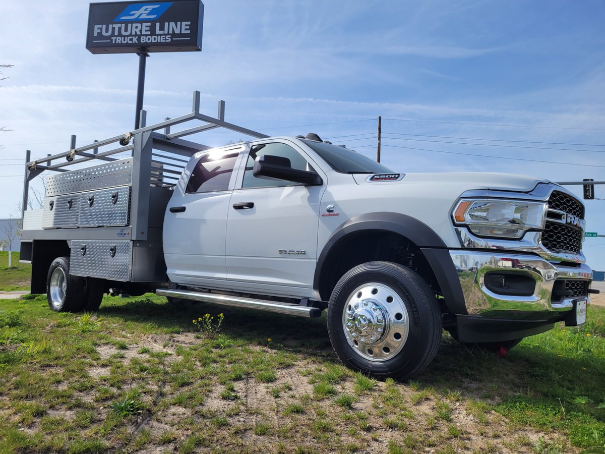 futurelinellc's tweet photo. Thank you to Ralston Construction for your repeat patronage. Shown is a steel standard duty with all the fixin's: under-body and top weather tite tool boxes, perforated top boxes, and storage bins.
#HaulMoreDoMore #GetStuffDone #BetterBodyMfg #FutureLineBodies https://t.co/NWHMddqILY