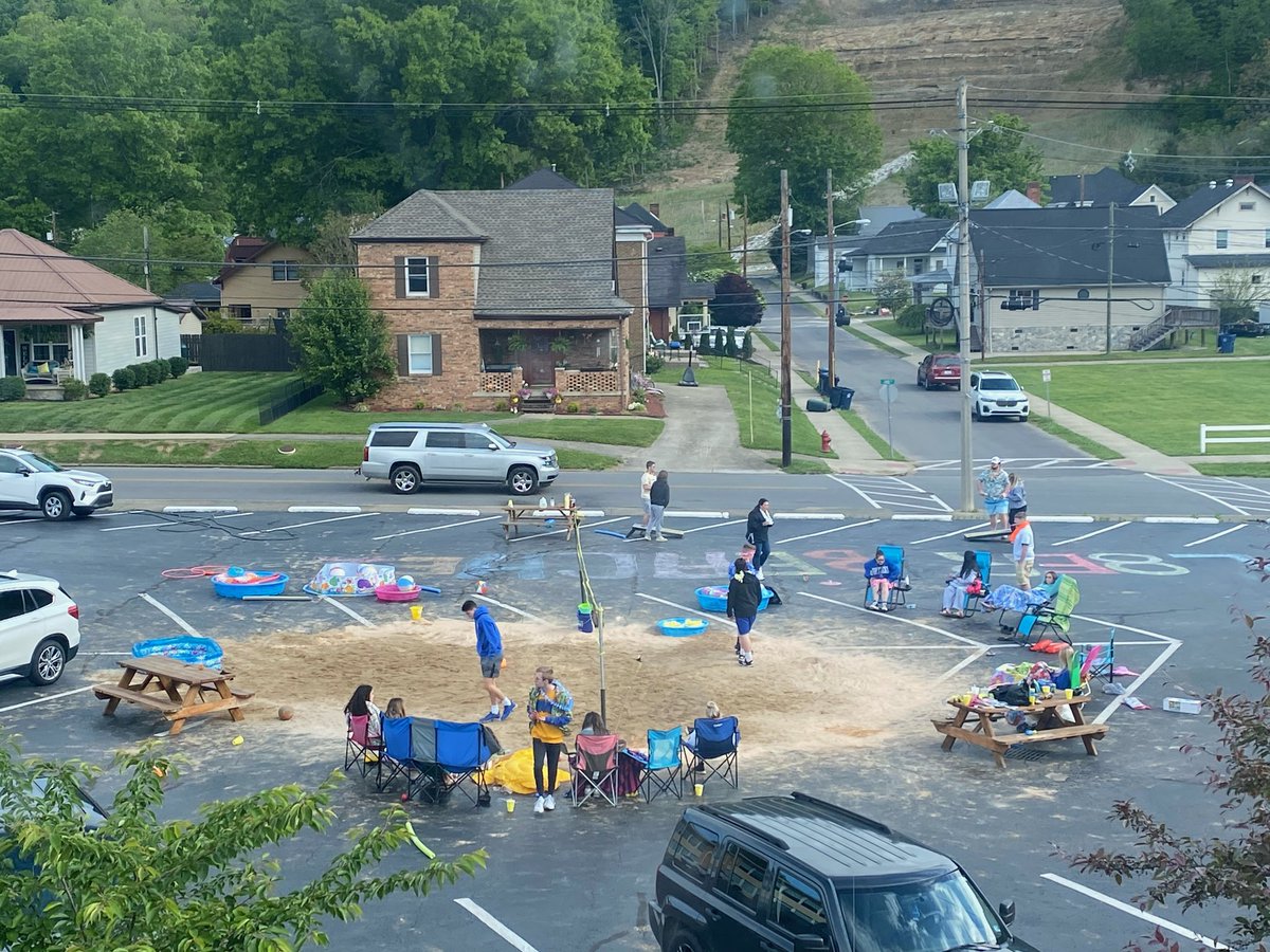 PaintsvilleHS's tweet photo. The 2021 Seniors surprised PHS with their own 🏖 Beach Party 🏖 in the parking lot this morning for their 2nd to LAST Day of High School! https://t.co/earODklPfF
