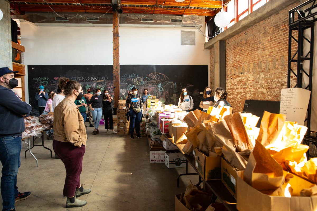 Build Coffee (@buildcoffee) on Twitter photo Got Sunday afternoon plans? Market Box needs drivers this Sunday!! Sign up at bit.ly/drivemarketbox, and check out the project on IG (<a href="/marketboxchi/">Market Box</a>) for more info🍊🍅🥬 Got Sunday afternoon plans? Market Box needs drivers this Sunday!! Sign up at bit.ly/drivemarketbox, and check out the project on IG (<a href="/marketboxchi/">Market Box</a>) for more info🍊🍅🥬