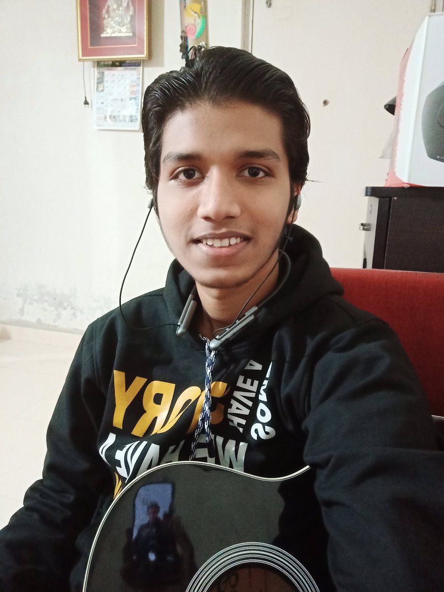 AdityaNimase's tweet photo. Learning music is like knowing the real you!! https://t.co/BTnsIseAzm