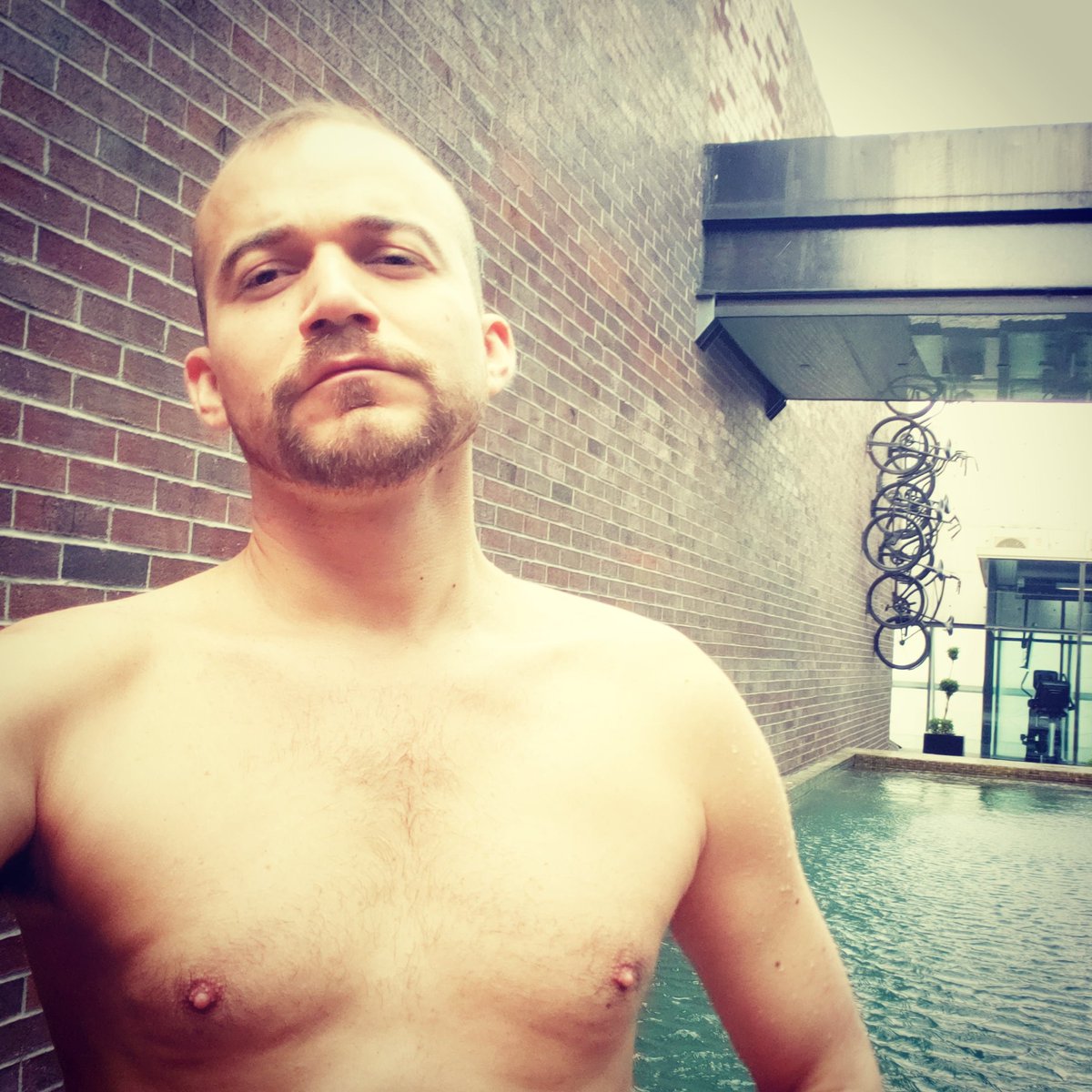 csancheznieto's tweet photo. Un poco de relax y seguir. #EnCampaña #LosStrategas #menstyle #boystyle #beardstyle #MTY #FiestaRewards @fiestarewards https://t.co/er1XJ4IOA0