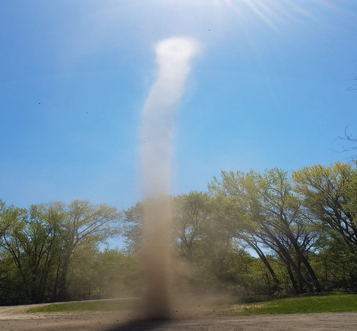 RT @mark_tarello: WOW! Dust devil seen Tuesday from St. Peter, Minnesota. Photo courtesy of Jeff Brand. #MNwx https://t.co/8IQelhhdZv