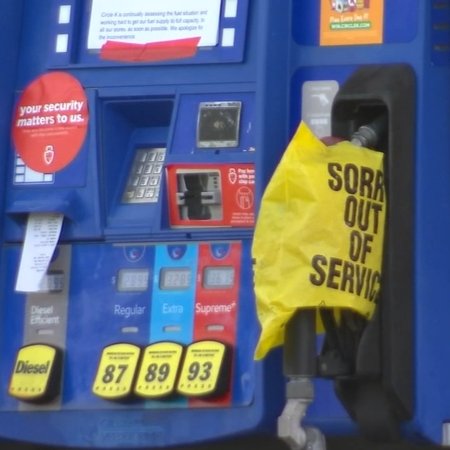 RCorySmith's tweet image. North Carolinians are dealing with gas AND @Bojangles supremes shortages.

Please pray for us, y'all. 🙏