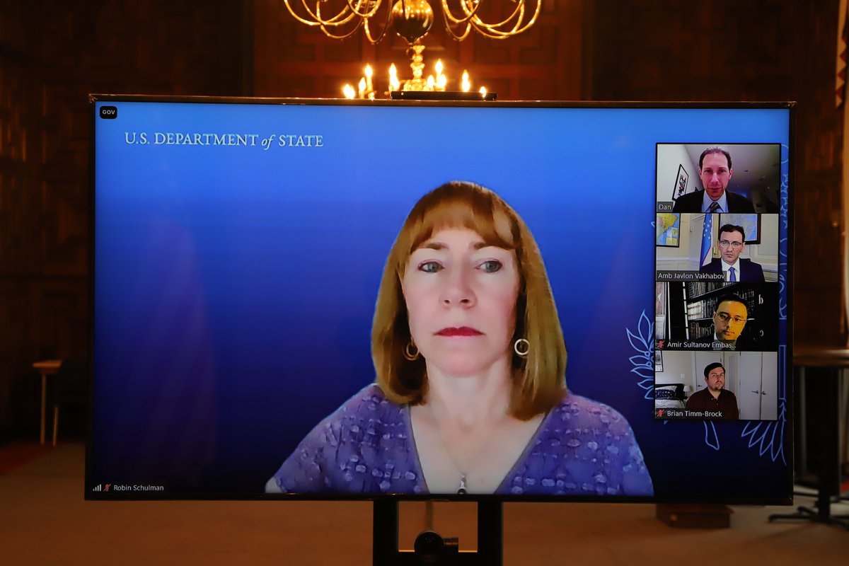 JavlonVakhabov's tweet image. Yesterday on the eve of #IRF Report&apos;20 release I had a virtual meeting w/ Daniel Nadel, Head @StateIRF, to update on the developments regarding the draft Law on #FreedomofConscience that is currently under review in🇺🇿Parliament. It is high time to get this 23 yrs old Law revised.