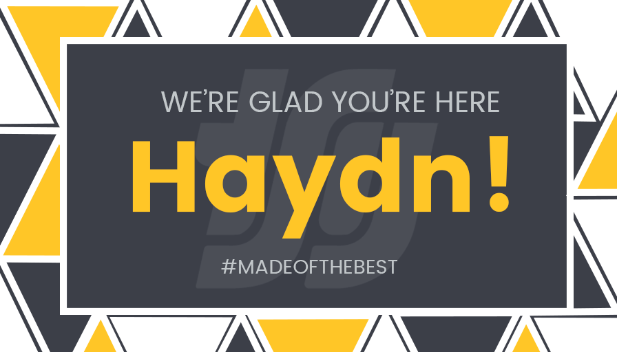 TSGRestaurants's tweet photo. Can someone say "rockstar?" Give it up for @haydn10f over at @McAlistersDeli Liberty's team! You're doing great! 🙌 #madeofthebest https://t.co/Qfag72UrHt
