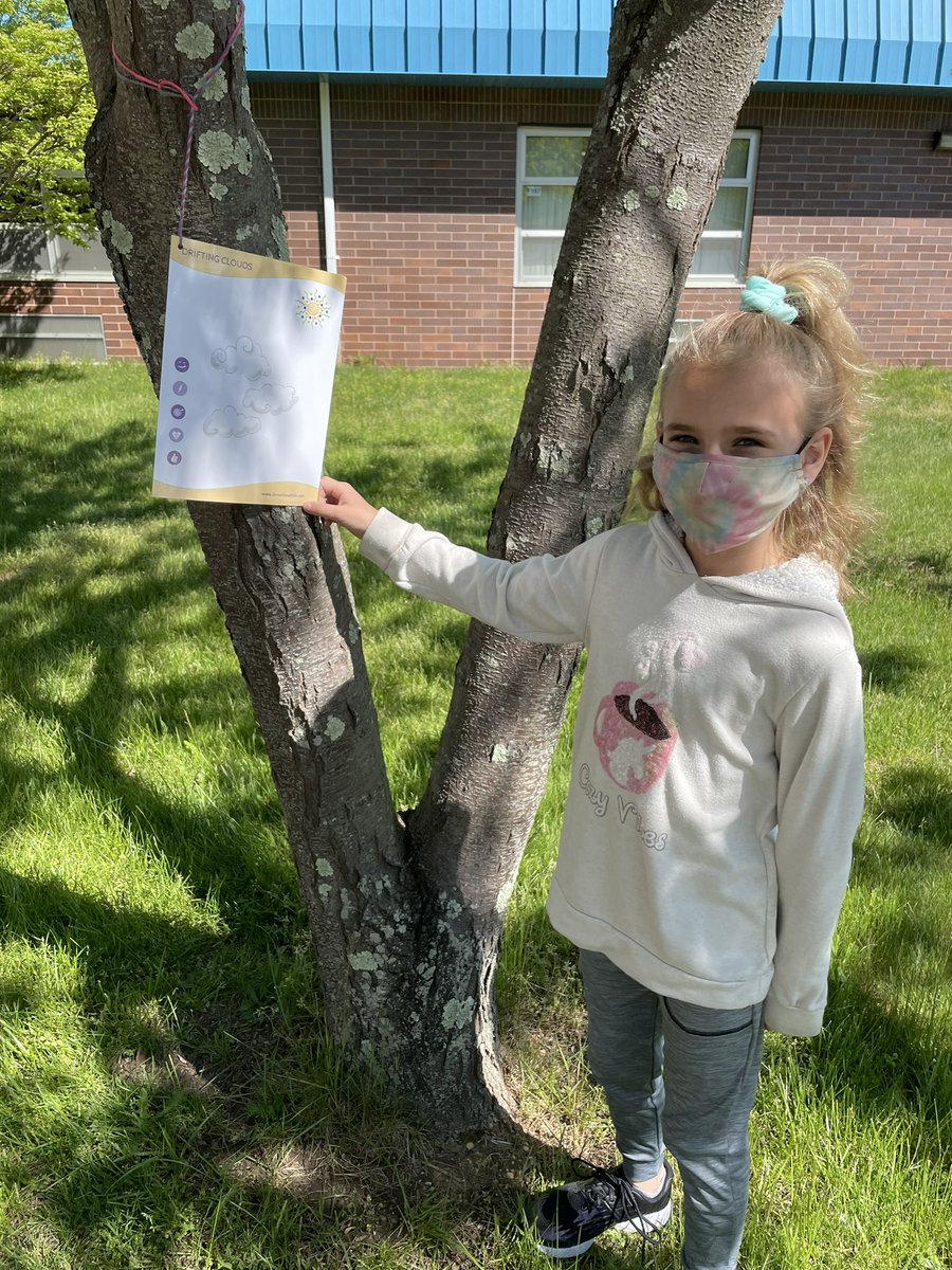 morrone_gina's tweet photo. Happy Walk it Out Wednesday! We found mindfulness activities all along our walking route. ☮️ @MillstonePS @MTPSMindfulness  #proud2bmillstone https://t.co/ZSd2Afc3fT