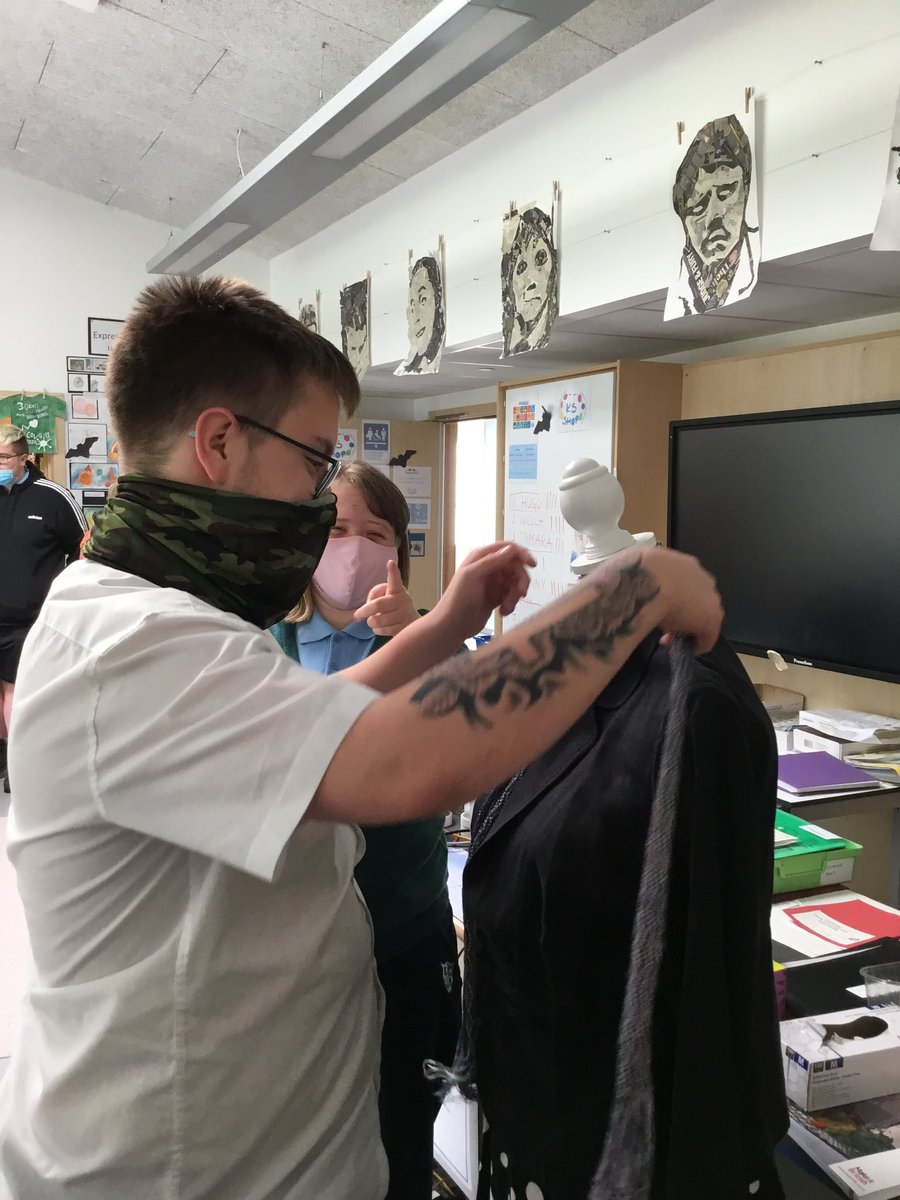 MrsMc22930859's tweet image. Preparation for mock Interviews was in full swing @Kilpatrickscho1 Today we were learning about how to ‘dress to impress’. Great effort from everyone. #DYW #skillsdevelopmentscotland #learningforlifeandwork #nurturingpotentialtogether