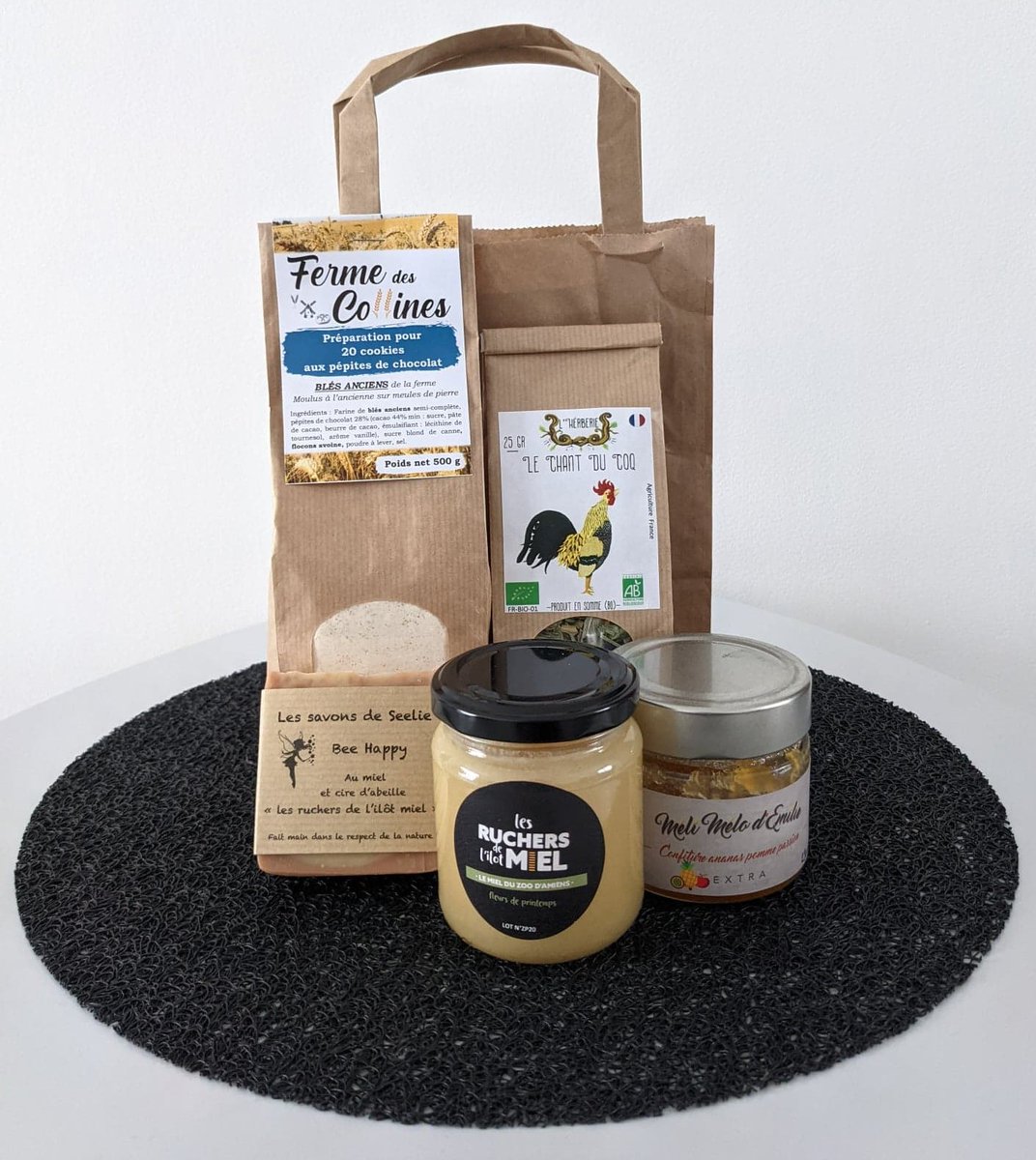 FraisLocal's tweet photo. En manque d'idées pour la fêtes des mères le 30 mai ?

🎁Offrez à votre maman un cadeau original composé de produits de notre région
Idéal pour lui faire découvrir une sélection de bons produits !

https://t.co/V1mvRjjcru https://t.co/pRzIZmMs9k