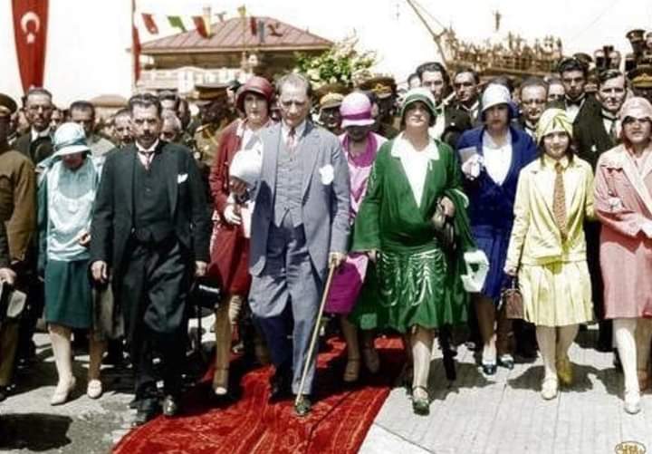 <a href="/tele1comtr/">Tele1 TV</a> <a href="/merdanyanardag/">Merdan Yanardağ</a> <a href="/emrkongar/">Emre Kongar</a> OSMANLI’da ilk nüfus sayımı II.MAHMUT döneminde yapılmış ve sadece erkekler ile hayvanları kapsamıştır...                                                                      Bu biligi CUMHURİYET düşmanı kadınlara ..

.                                          #istanbulsözleşmesi