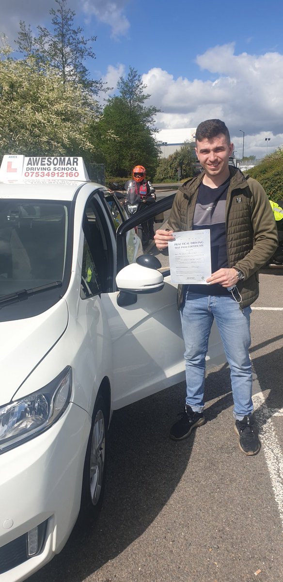 Awesoow's tweet image. 