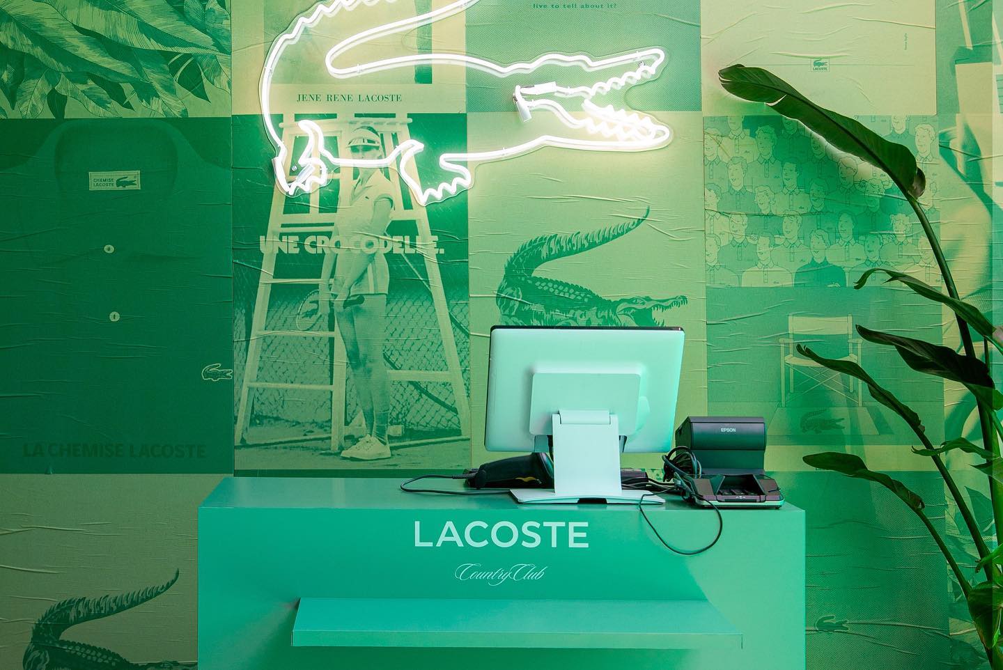 Sprællemand et eller andet sted Sædvanlig Limitless Creative on Twitter: "Lacoste Country Club - Iconic moments and  figures immortalized within the Lacoste brand bring this country club  collection to life. Retail Concept/Design/Build @Lacoste 📍Los Angeles  https://t.co/rq8XshAvGT" / Twitter