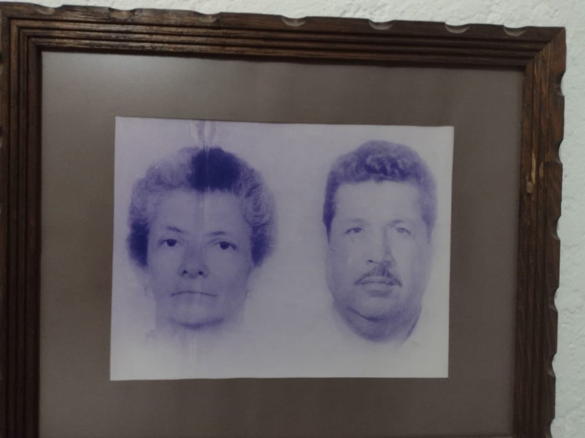 MartinG89847788's tweet photo. Estos grandes personas, fueron mis Padres , Dios lo bendiga en donde se encuentren !!!
Los Amo !!! https://t.co/ynVWPJ2UEk