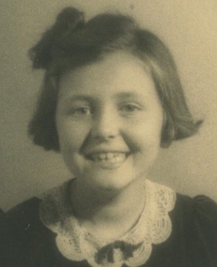 AuschwitzMuseum's tweet photo. 13 May 1930 | A Czech Jewish girl, Rita Ronsburgerová, was born in Prague.

She was deported to #Auschwitz from #Theresienstadt Ghetto on 15 May 1944. She did not survive. https://t.co/mqAW3EbwWD