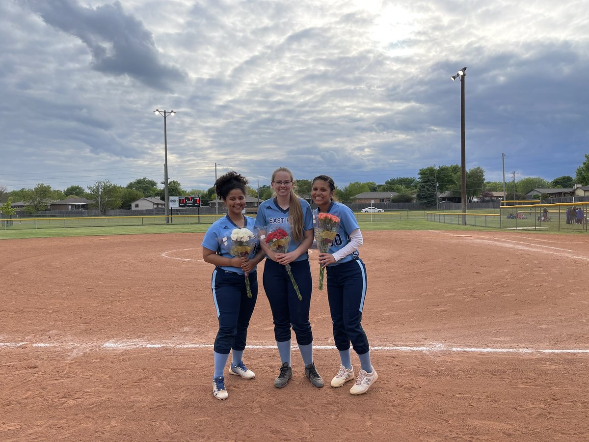 BlueAcesSB's tweet photo. Seniors! So proud of all of your hard work despite all the obstacles. Pleasure to know you. Best wishes conquering the world #onceanAcealwaysanAces #Acessb 💙🥎 https://t.co/cSoYorwFxd