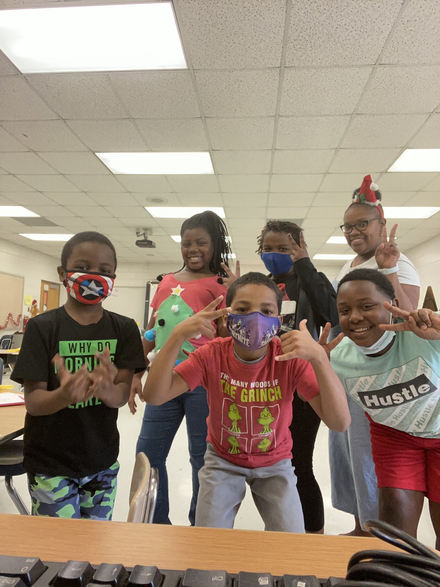 MClass93's tweet photo. #ChristmasInMay @ShumanScholars https://t.co/qL4mfZeF2w