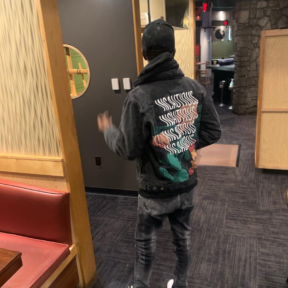 215_jmack's tweet photo. It’s POWER in!!!🦍💯🖤 https://t.co/yo0xLdClZp