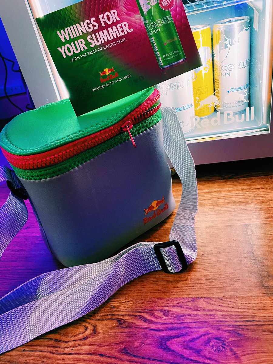 StephanieNneoma's tweet photo. Thank you @RedBullUK 💚

Can’t wait to try the new Cactus fruit edition🥰 

#Redbull #RedbullEditions #Gifted https://t.co/9VUuqBxyFL