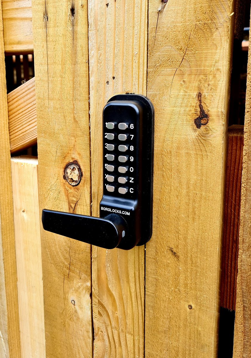 New <a href="/BorgLocksUK/">Borg Locks</a>  Digital lock fitted for a regular customer in Oxford