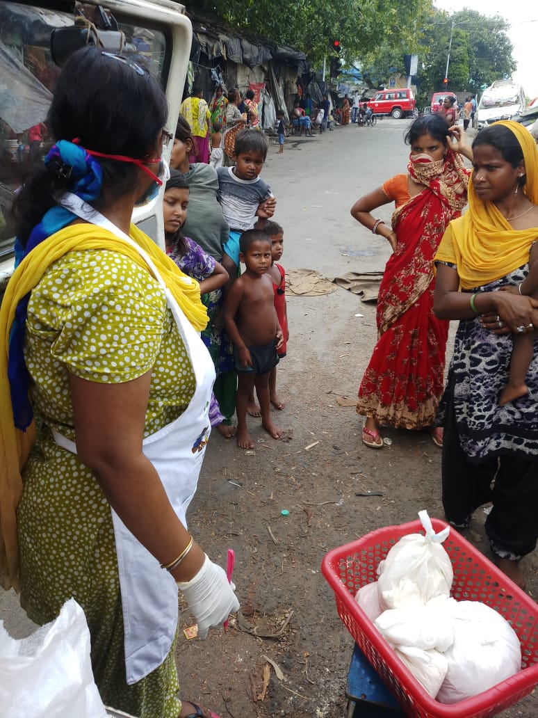 CalcuttaRescue's tweet photo. Take part in Donate Day's Wages to Charity Day and have your donation to people in the slums of Kolkata doubled! Work out how much you get paid for a day, a click here to contribute to a fundraiser for Calcutta Rescue's Covid-19 relief : https://t.co/C0lNkaVFzw #donate #fundraise https://t.co/XWb1x7Lyja