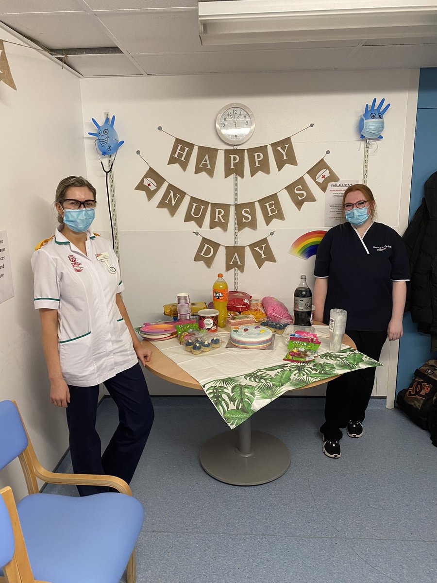 chellegarrett's tweet photo. Happy international nurses day from ward 5F  #team5f https://t.co/14DpyUXT2M