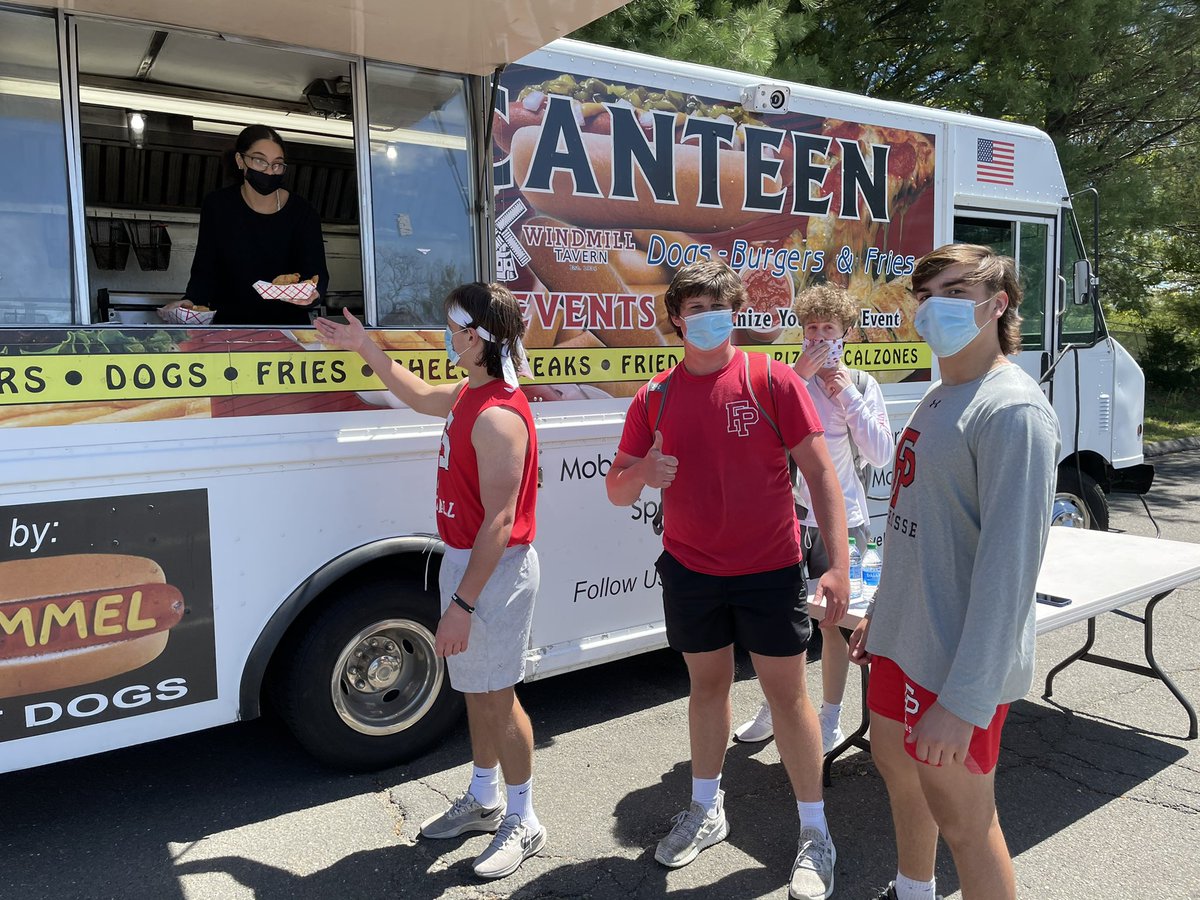 fairfieldprep's tweet image. Spring Field Day was a great way to spend time with Prep brothers‼️The guys enjoyed Basketball, Flag Football, Spike Ball, Can Jam, Ping Pong, Table and Video Games, plus a food truck! #PrepBrotherhood #PREPisFun #bodymindspirit #ForTheLoveOfPrep