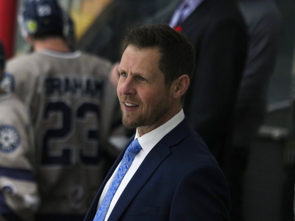MJHLPistons's tweet photo. 🚨EXTENDED🚨

The Pistons announce that the team and Head Coach/GM Paul Dyck have agreed to a five-year contract extension until 2025-26! Read more at https://t.co/bU08pViPWT.

🔗https://t.co/pJiBqzXOHw

#MJHL #ItsAboutTeam @PaulDyck5 https://t.co/excB3h2Kgx