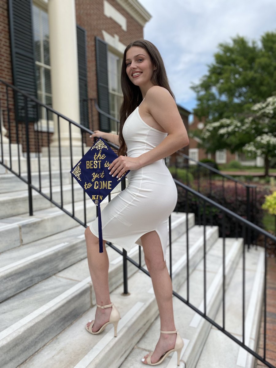 My biggest accomplishment, and still the best has yet to come 👩🏻‍🎓🍾 #UNCGGrad 

✨B.S in Kinesiology
✨Chancellor’s List
✨4.0 semester gpa, 3.9 overall
✨Magna Cum Laude