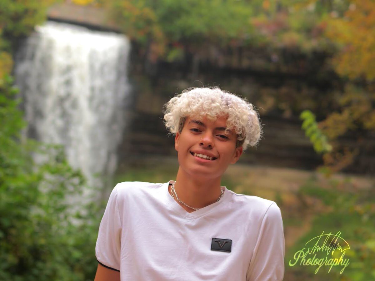 Senior choir member of the day is Dayvon’te Gottsche. His favorite memory of choir is making all of the friends he had because of choir. His favorite song he’s performed is Skyfall. Next year, he plans to attend MSU Mankato, majoring in Creating and Distributing Music.