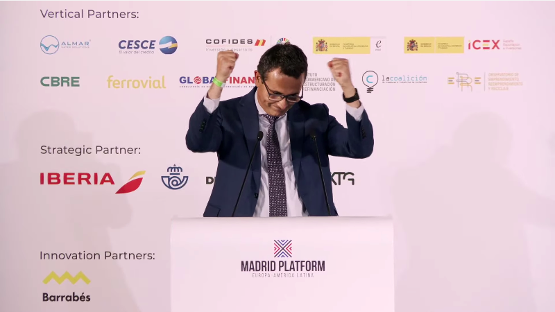 Madrid_Platform's tweet photo. 🔛  "Objetivo cumplido", empezó diciendo @CarlosM87276089, presidente de #madridplatform, en el inicio de la clausura del #HUBinternacional de #Negocios. https://t.co/noAZxYmZsb