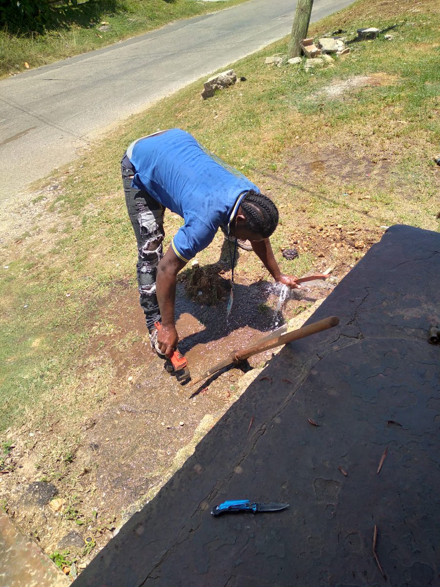 NWCjam's tweet image. #DisconnectionDrive | Disconnection drive underway in Burnt Savannah, St. Elizabeth. Persons are being reminded that it is an offence to steal water. The NWC would much rather collect than disconnect. #PayyourPart #PlayyourPart
