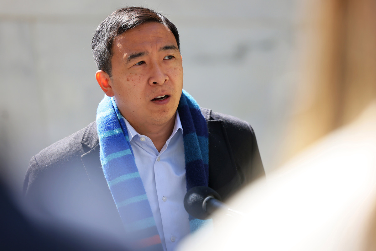 Andrew Yang apologizes for pro Israel tweet after criticism from the left