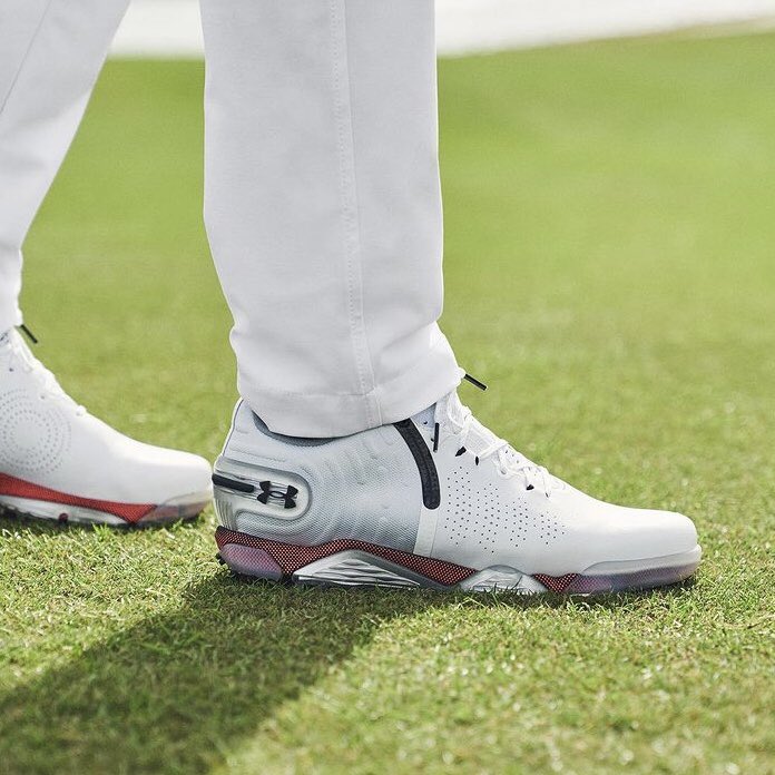 golfguyreviews's tweet photo. The latest shoe in the @UAGolf Spieth range has gone spikeless!

Check out the UA Spieth 5...which has moved over to the impressive HOVR foam 👍👍👍

#spieth5 https://t.co/2klxCMG2uq