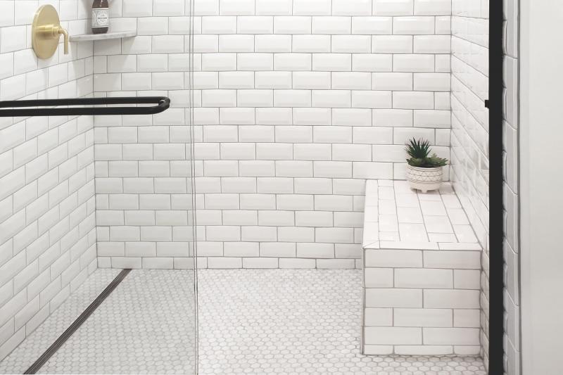 showroomatrube's tweet photo. #QuickDrain USA’s customizable shower bench blends accessible + sustainable design. It’s ADA-compliant and made entirely from recycled content - plastic foam panels, made from recycled H2o bottles. #ecofriendlyplumbing #bathroomshowroom #showerdesign #showerbench https://t.co/mSowzZwGql