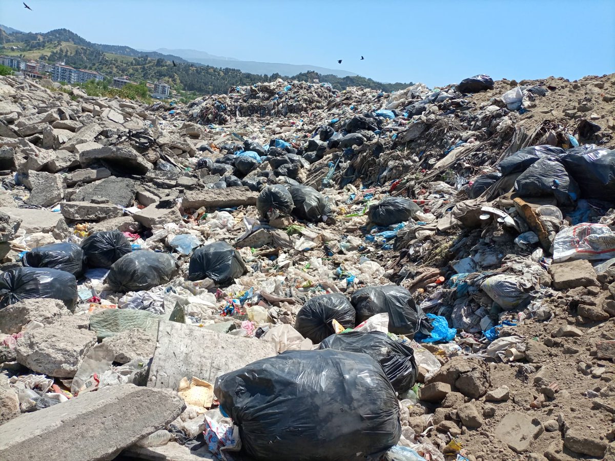 ErusEngin's tweet image. Doğamızın katledilmesine izin vermiyeceğiz. Yıllardır yanlış giden sistemi kabul etmiyoruz. Sorun daha çok büyümeden lütfen beraber çözelim bu sorunumuzu sayın başkanlar @ZekiKAYDA @cengizergun @manisabsb
#SalihliKokusuÇıktı
Fotoğraflara bakın lütfen vicdanınız kabul ediyor mu?