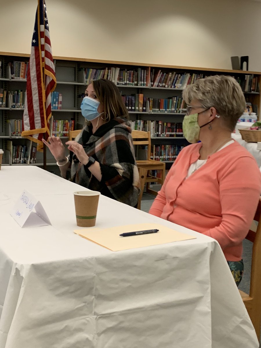 Enjoyed being a part of the Knowledge Matters round table discussion today about Red Clay’s use of high quality instructional materials! #ReadyGen #delawaredelivers #knowledgematters <a href="/RedClaySchools/">Red Clay Consolidated School District</a> <a href="/baltzprincipal/">Amy O’Neill</a> <a href="/BSSap/">Barb Land</a> <a href="/LiteracyisLovey/">Kelly Harkins</a> <a href="/MarbrookPrincip/">Maribeth Courtney</a> @LevitzaAmg @mayaaldas
