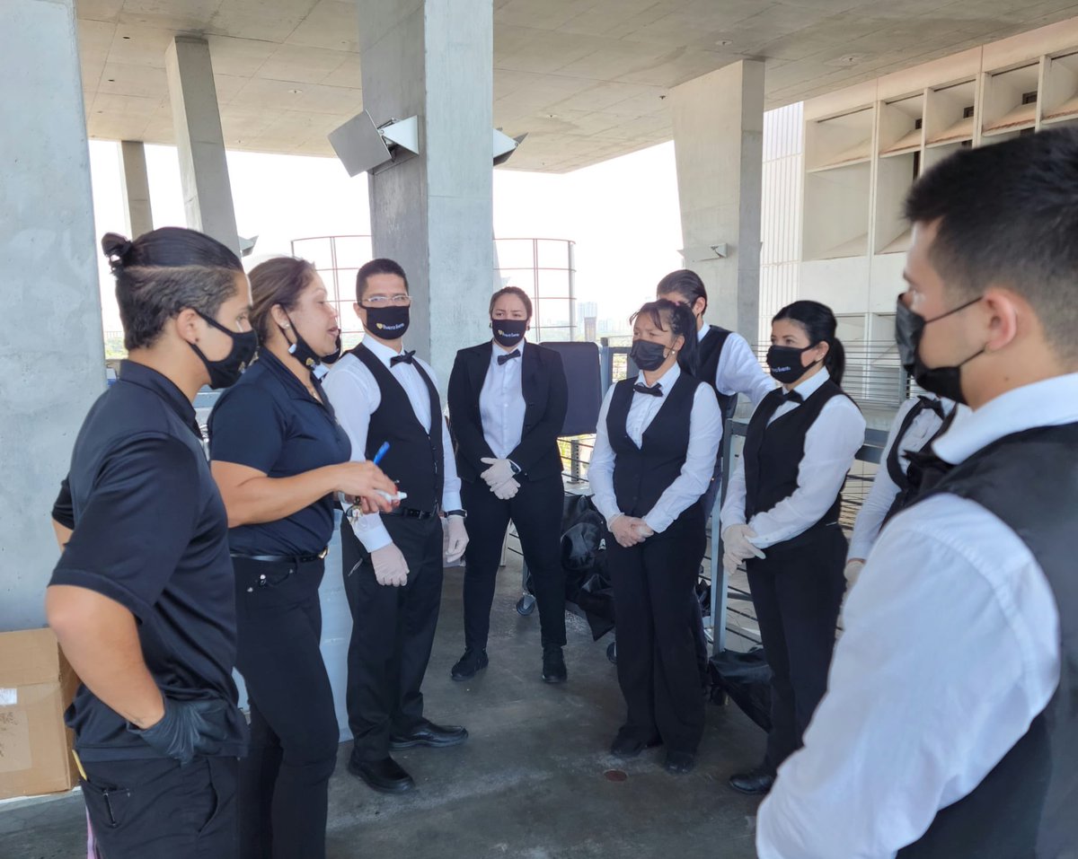 riveraparty's tweet photo. Waiters and bartenders meeting discussing logistics on how to serve 160 guests at the Scaling with Systems business seminar at 1111 Miami Beach 😊. 

Our waiters and bartenders constantly make sure you and your guest have everything you need for the whole duration of your event. https://t.co/4aHL7WqN6x