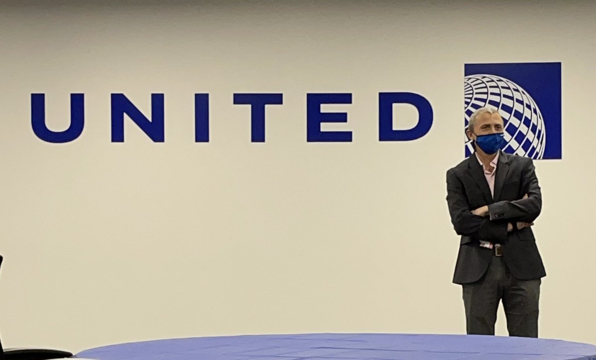 carmina_ual's tweet photo. @RRadicsRuns held our department’s in-person town hall today, our first since the pandemic started! Things are slowly returning to some semblance of normalcy. Thank you, Rudy, for sharing company updates to our team!! ✈️🎊 @weareunited @Hanna__EWR @EugeneUtset @elebadbrown https://t.co/cgY4nO9U5y