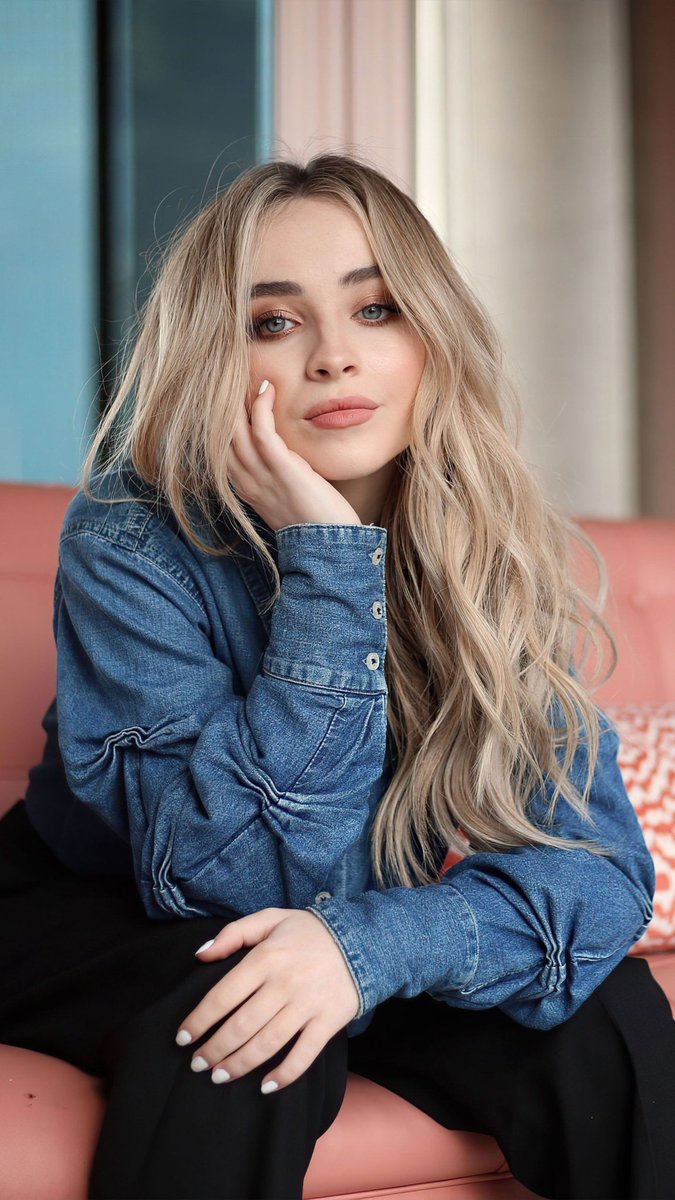 HAPPY BIRTHDAY!! <a href="/SabrinaAnnLynn/">Sabrina Carpenter</a> NO WORDS CAN  EXPRESS HOW MUCH I LOVE YOU AND YOUR MUSIC 🥺❤️❤️
