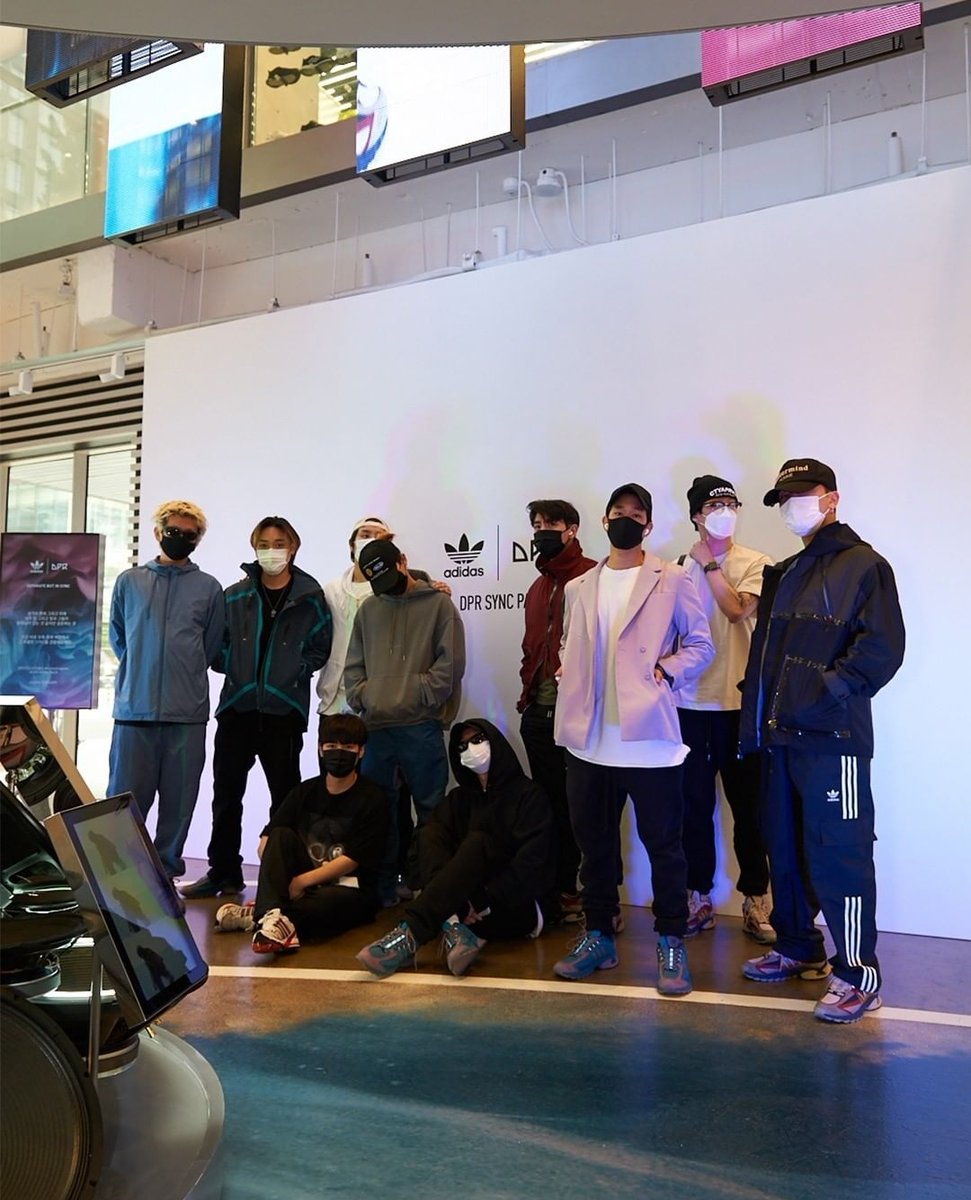 _DPRMEXICO's tweet photo. ActualizaciΓ³n de Originals_kr x DPR π·
#DPR #DPRIAN #DPRLIVE #DPRREM #DPRCREAM #DreamPerfectRegimen #DPRupdatesMexico https://t.co/UAPVUl1ONY
