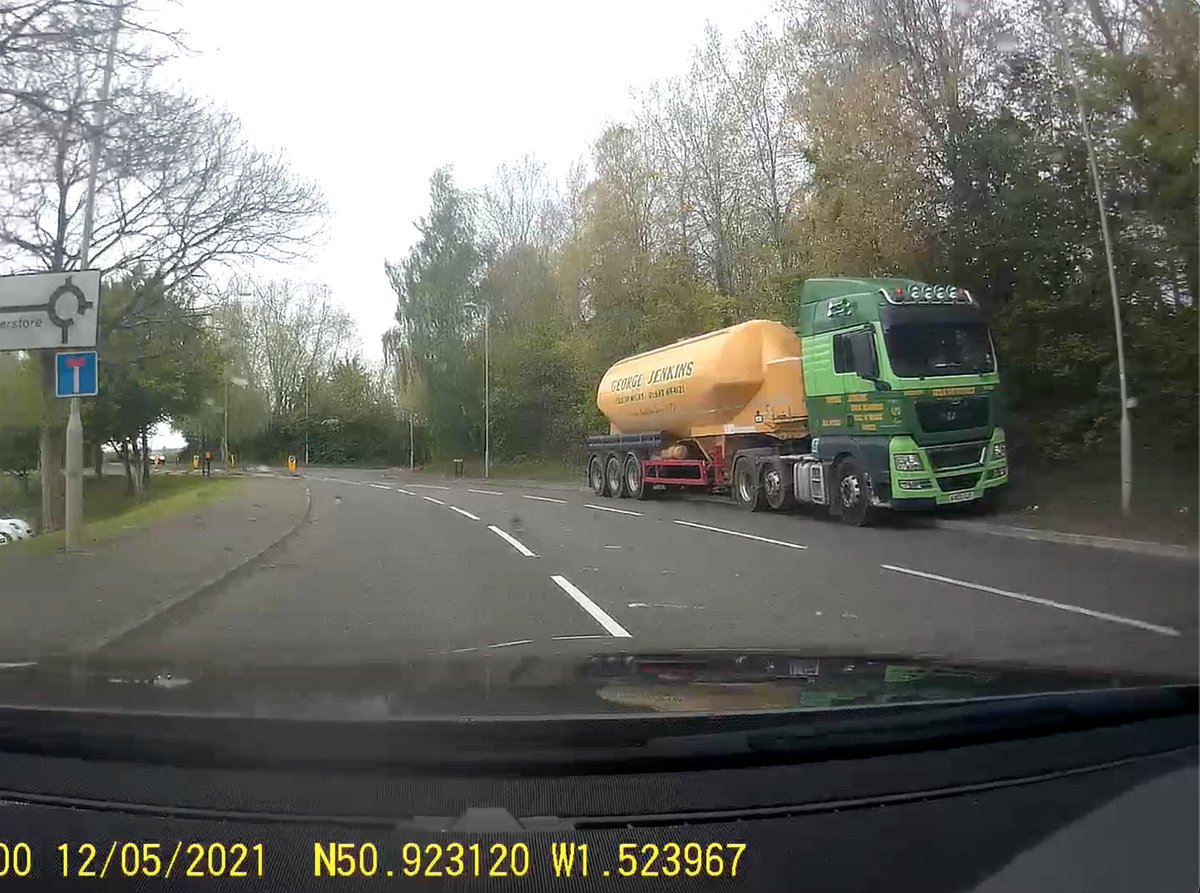 DriversShame's tweet image. Can LGV's now park on footpaths?
Transport Services - Isle Of Wight | George Jenkins Transport Ltd 
georgejenkinstransport.co.uk/#.YJw2L81GID4.…