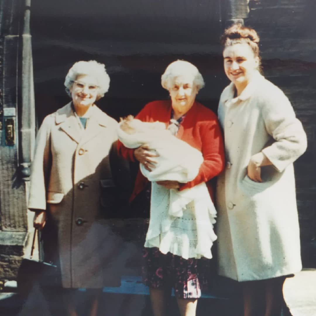 The link to dementia is the scariest thing for me. Three generations of my female line have had dementia and difficult menopause without HRT.  I'm sticking with it!! #davinamenopause