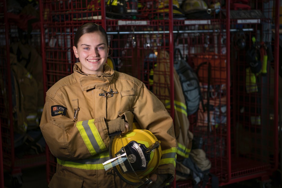 Fast start for this firefighter!
A1C Tridico was named "First Airman"at BMT and Top Graduate at Louis F. Garland Fire Academy!
dvidshub.net/news/396234/fi…