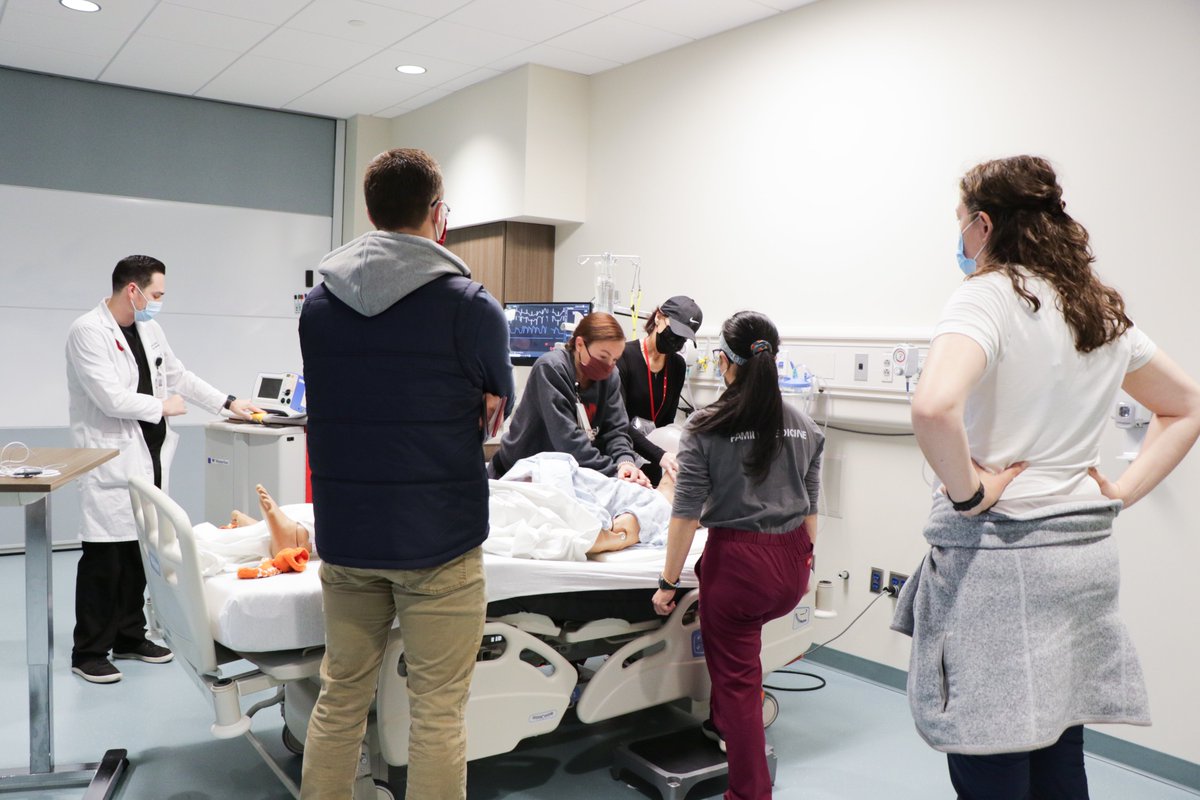 UNMC_iEXCEL's tweet image. Teamwork is the key! 🔑

The interprofessional Bellevue Team visited iEXCEL to practice several different scenarios with a coding patient.  

#interprofessionalsimulation #healthcaresimulation #interprofessional #teamwork