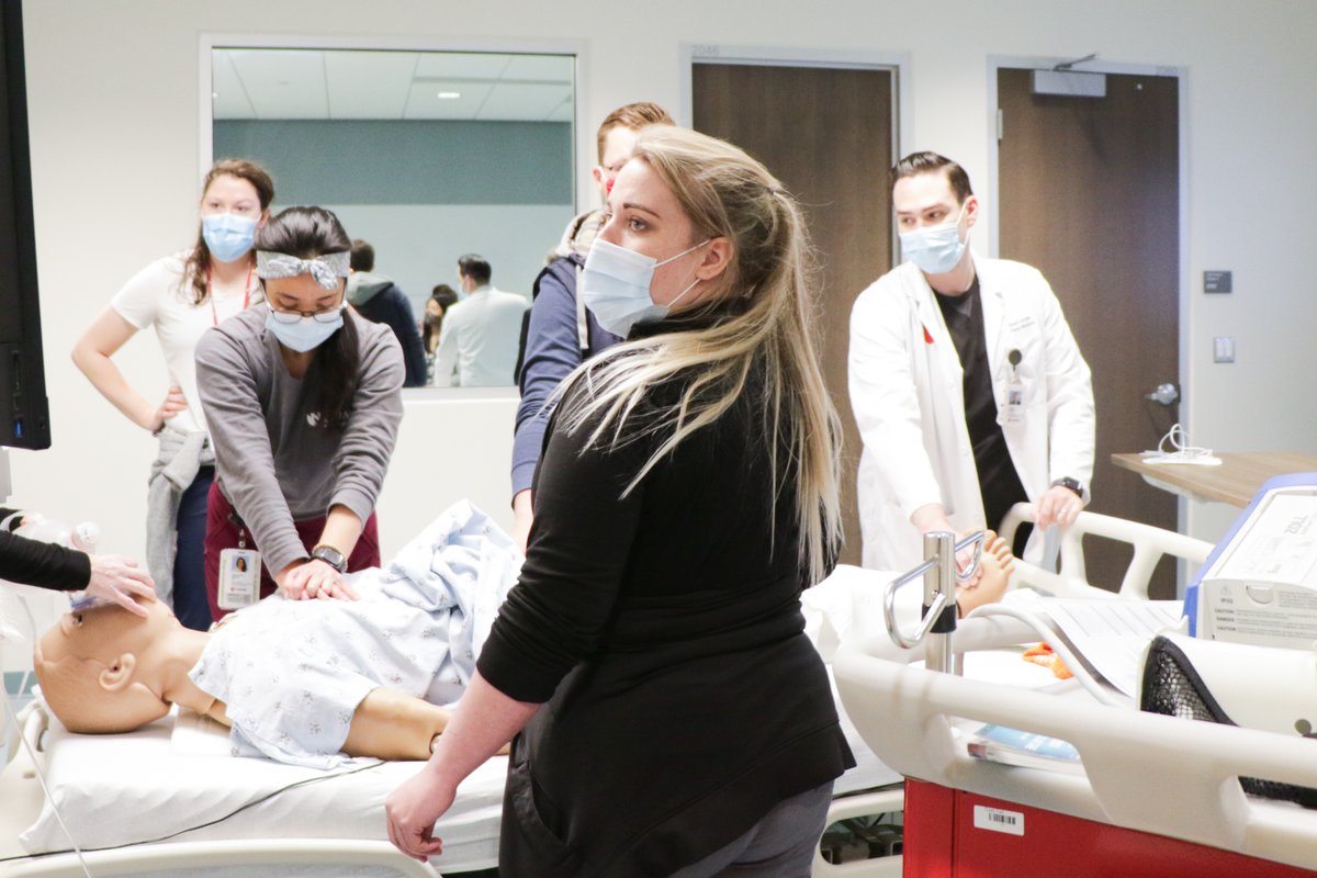 UNMC_iEXCEL's tweet image. Teamwork is the key! 🔑

The interprofessional Bellevue Team visited iEXCEL to practice several different scenarios with a coding patient.  

#interprofessionalsimulation #healthcaresimulation #interprofessional #teamwork