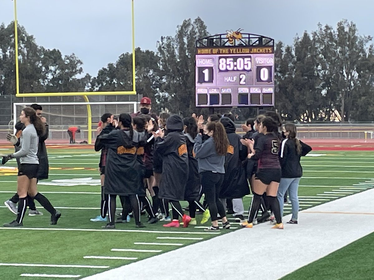 vcspreps's tweet image. FINAL SCORE: Oxnard 1, Royal 0; Yellowjackets edge Highlanders in @CIFSS Division 2