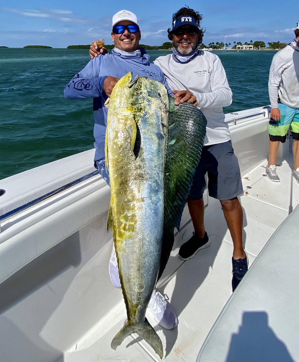 UnchartedWtrsTV's tweet photo. Big boy which earned us 1st place in the tournament @invincibleboats @MercuryMarine @RealSaltLife #fishing #eat #ocean #love https://t.co/zYp1ZYeUjD