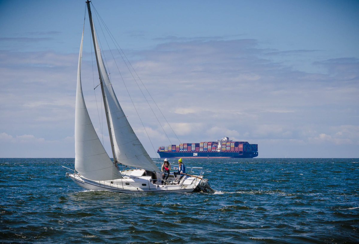 craigminielly's tweet image. Good times on the water, while shooting w/ #NikonZ6ll &amp;amp; 24-200mm S lens for full range action captures of outdoor Vancouver lifestyle 🐬 #travelswithcameras #cameratips