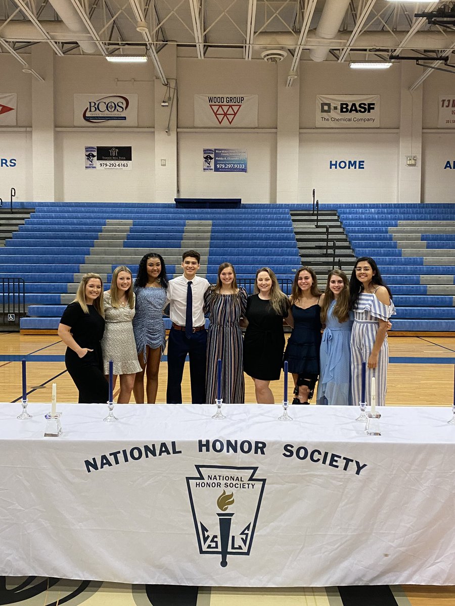 MsChereb's tweet image. These students have my heart. They make me laugh and remind me to always enjoy life! ❤️#bwoodnhs #cherebskids