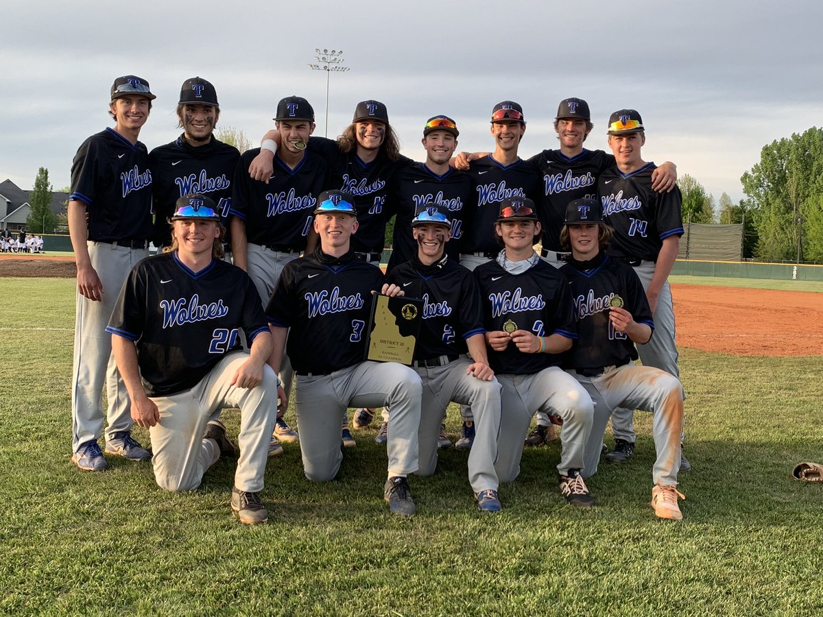 Final Out!
Wolves are the District Champs!
3-1 Final!
#NotFinishedYet