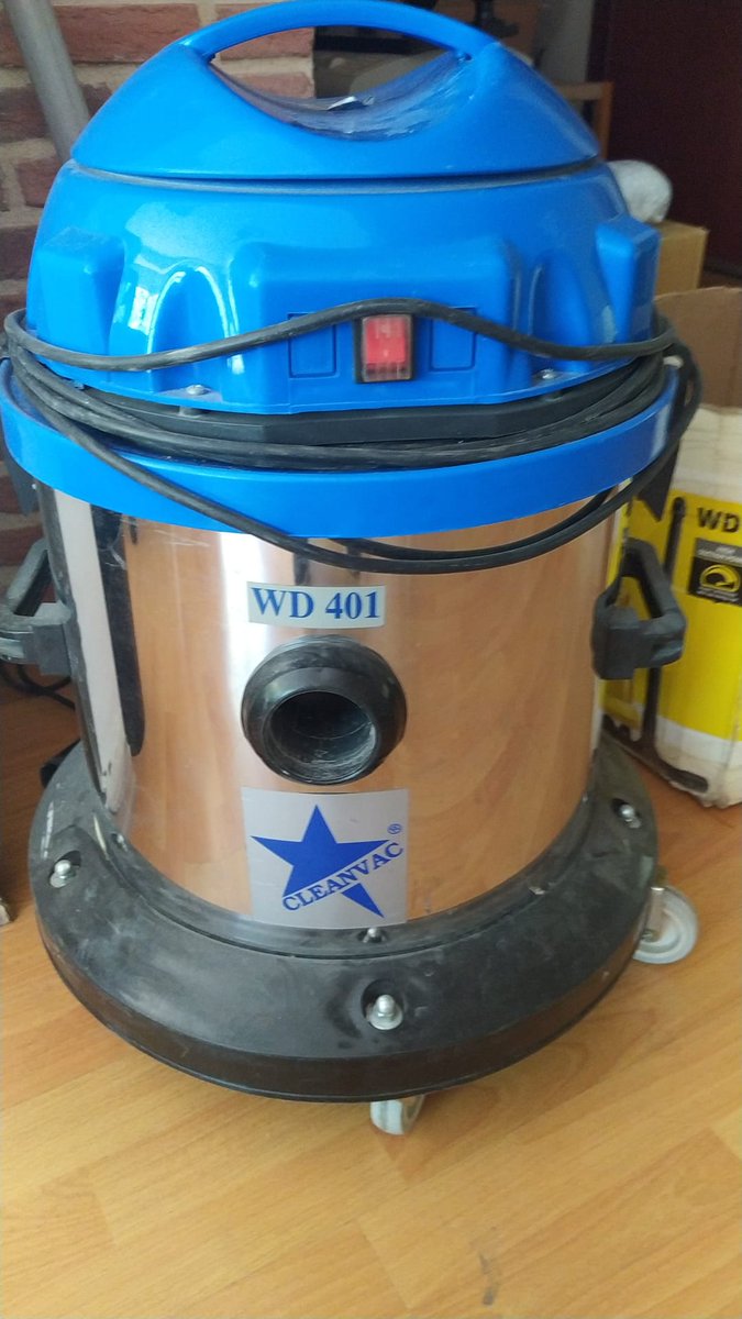 Ofis boy elektrik süpürgesi tell 0531 421 03 30 İstanbul Şişli satılıktır fiyat 300tl bilgi için arayınız